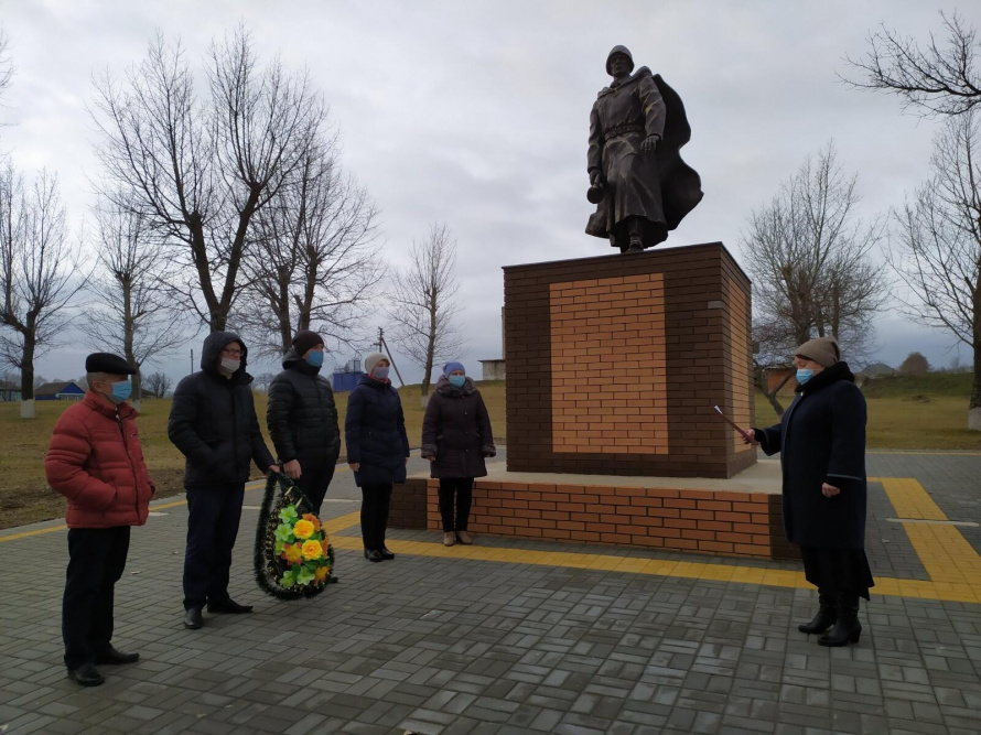 3 декабря, в "День Неизвестного солдата", в с.Бондарево  у братской могилы прошёл мероприятие "Нет безымянных героев"