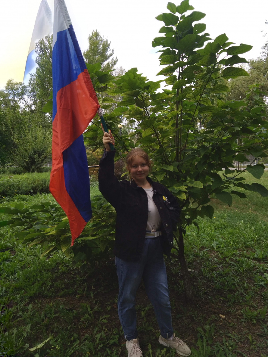 Сетевая акция "Под флагом России", ко дню государственного флага Российской Федерации. 