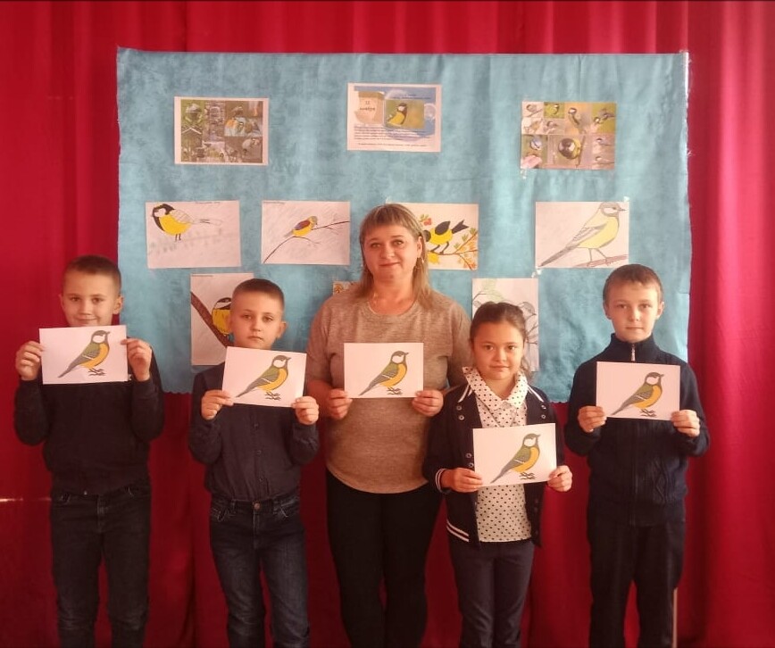 В Волоконовском сельском клубе прошла познавательная программа для детей «Синичкин день».