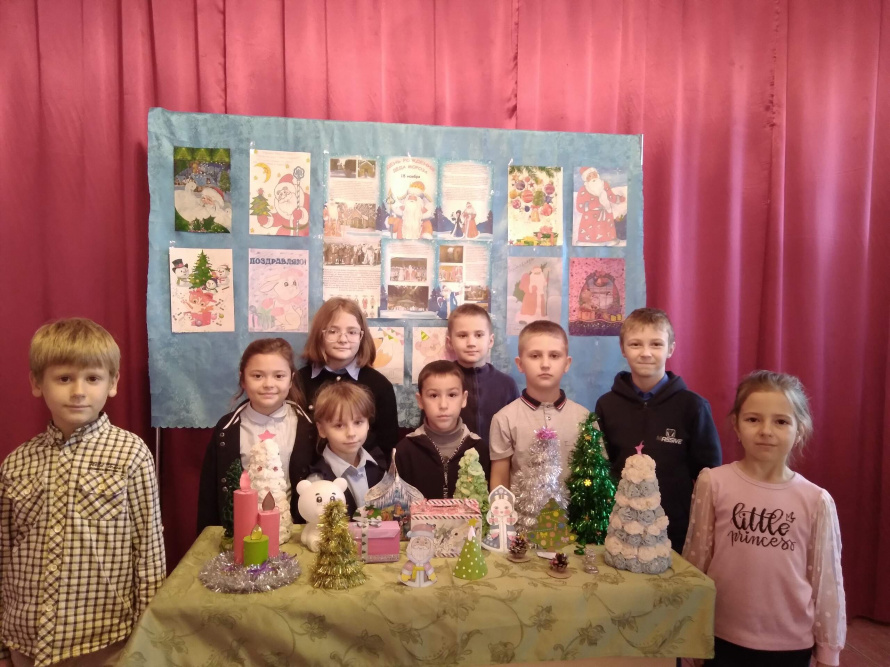 В Волоконовском доме культуры прошла развлекательная программа для детей, посвященная Дню рождения Деда Мороза
