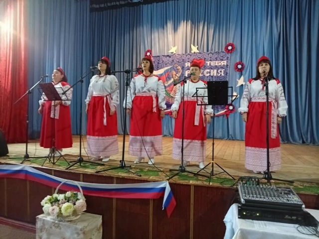 В Бондаревском доме культуры праздничный концерт «Единым духом мы сильны», посвященный Дню народного единства