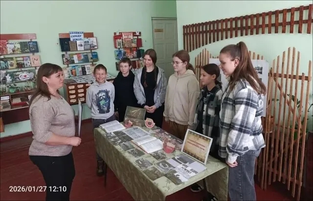 В Волоконовском Доме культуры прошел патриотический час "Непокорённый город и люди", посвященный подвигу жителей блокадного Ленинграда.