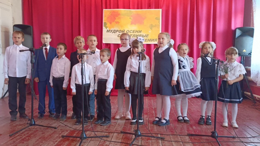 ❤МУДРОЙ ОСЕНИ СЧАСТЛИВЫЕ МГНОВЕНИЯ❤  Под таким названием в Волоконовском доме культуры прошла тематическая программа, посвященная Дню добра и уважения.