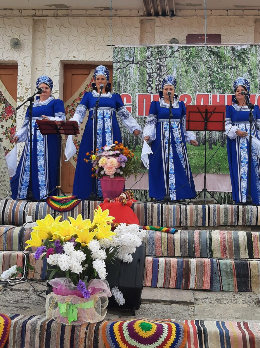 В Бондарево отпраздновали День села. Праздничная концертная программа "Цвети село родное"