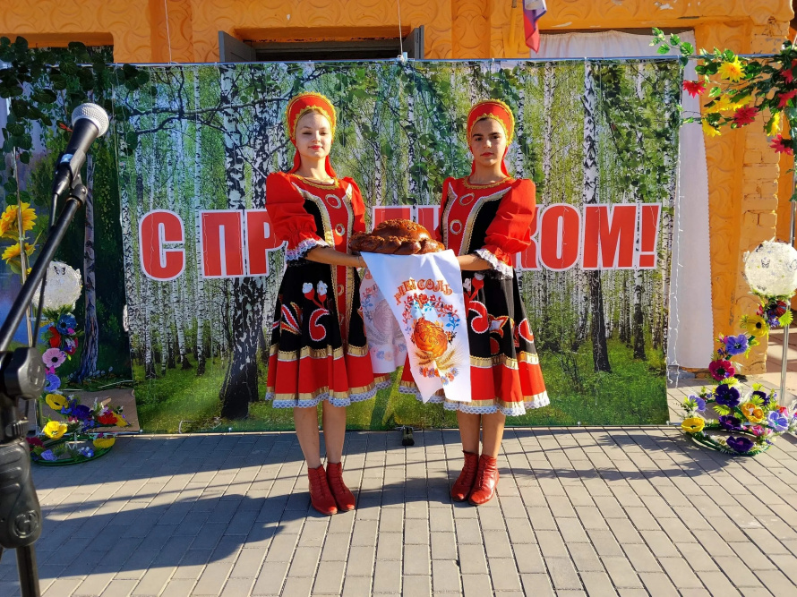 В Бондаревском доме культуры состоялся яркий и душевный праздник — День села. 