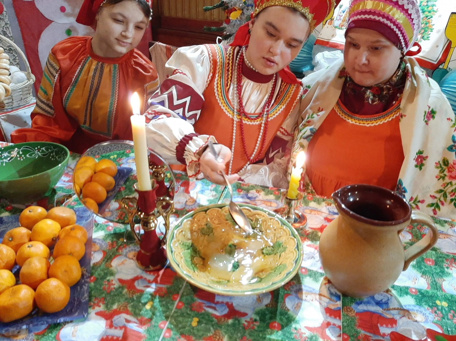 На Старый Новый год в Бондаревском ДК прошли Святочные посиделки "У зимы на Святки свои порядки".