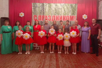 В Волоконовском доме культуры прошла праздничная концертная программа «Под покровом Петра и Февронии»,